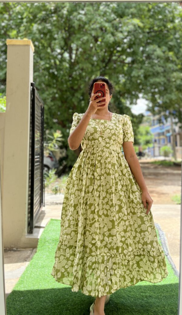 Cotton Maternity/Feeding kurti - SS - Light Green Leaf - Image 2