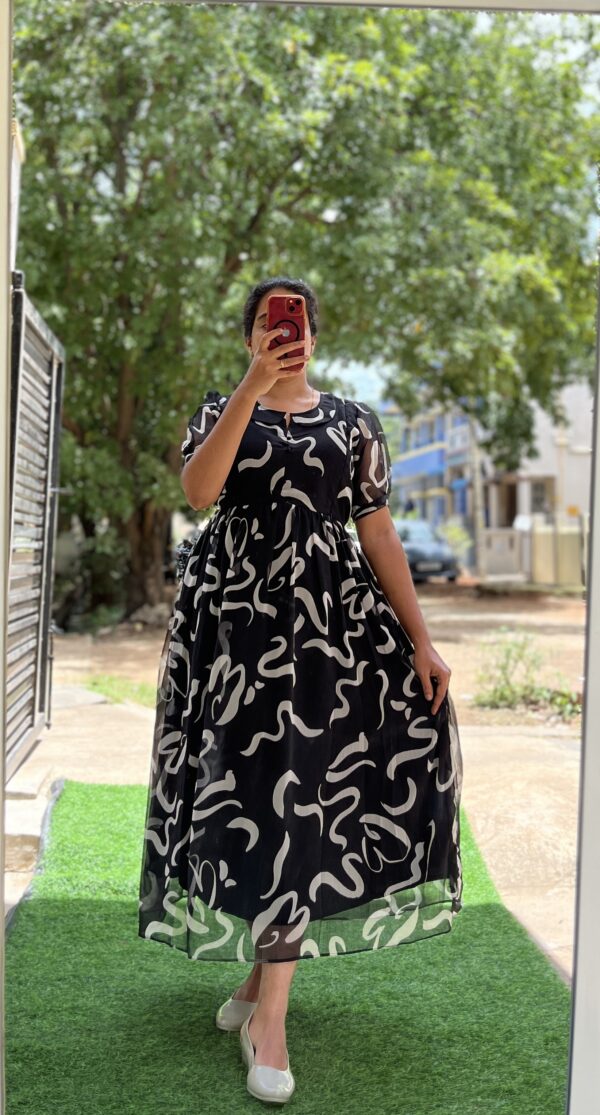 Georgette Maternity/Feeding kurti - PeterPan -BW Abs